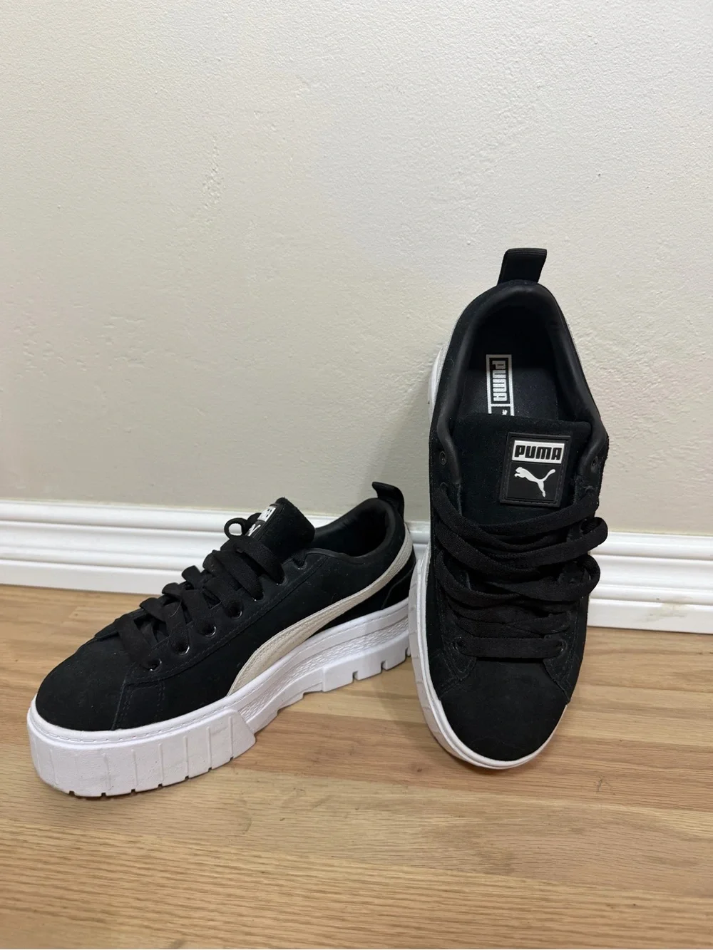 Size 9 PUMA Black Platform Lace Up